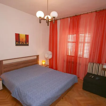 Apartament By The Sea Pag - 6381 Pag Town