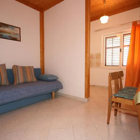 Apartament By The Sea Pag - 6381 Pag Town